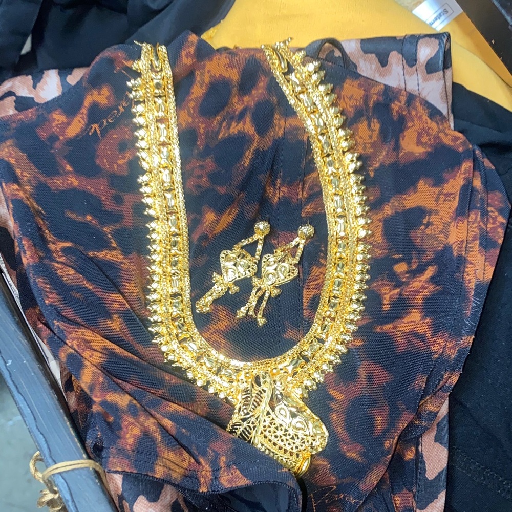 Elegant Gold plated Necklace and Earring Set